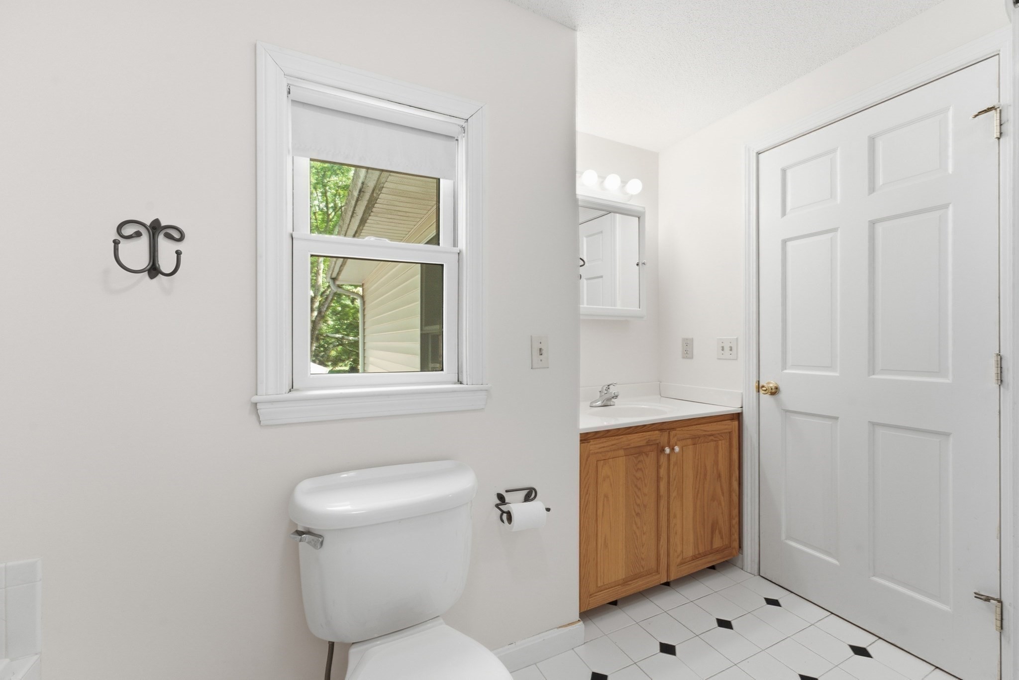 175 Granby Road Property Photo 22