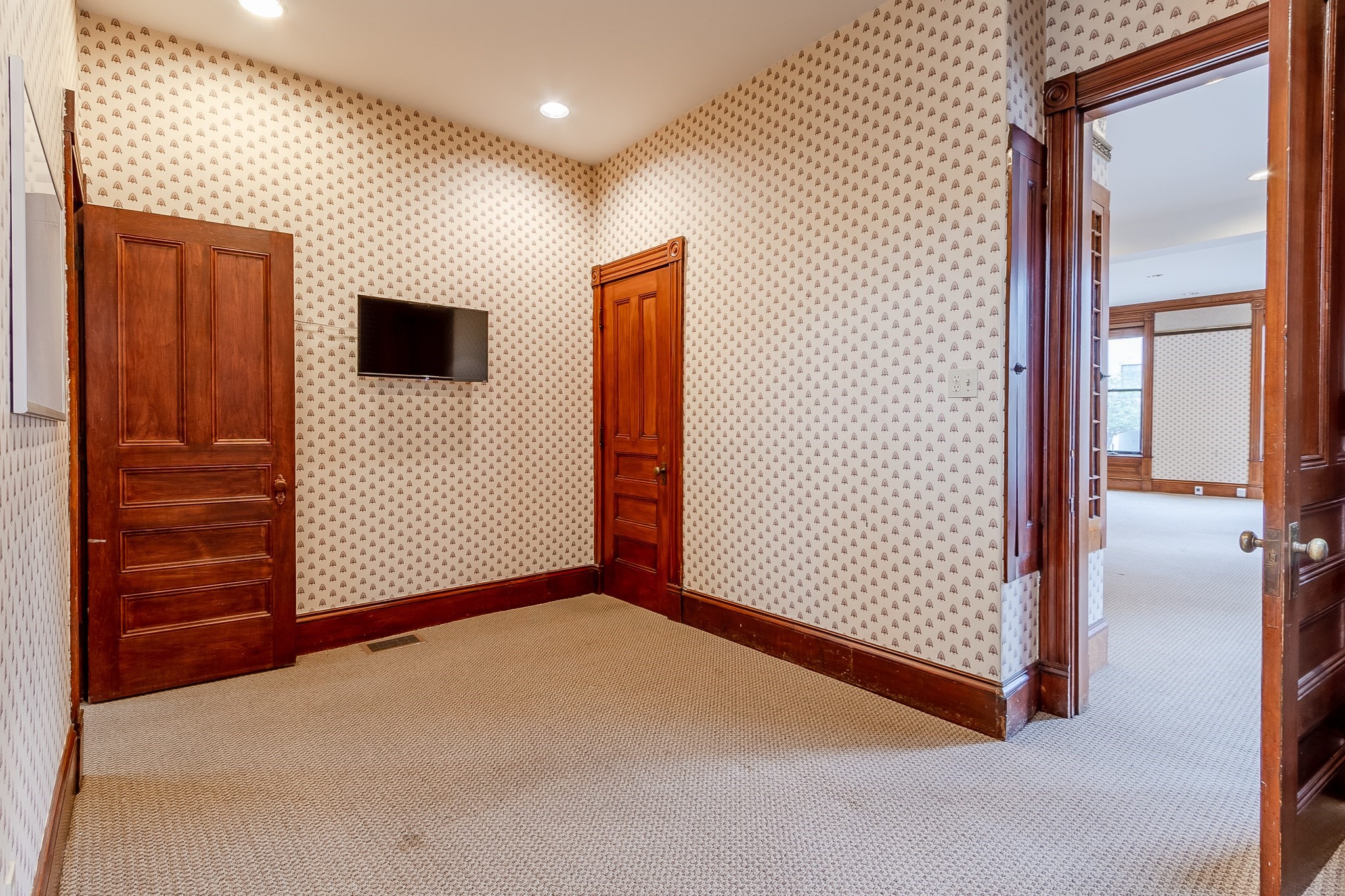 25 Harvard Street Property Photo 9