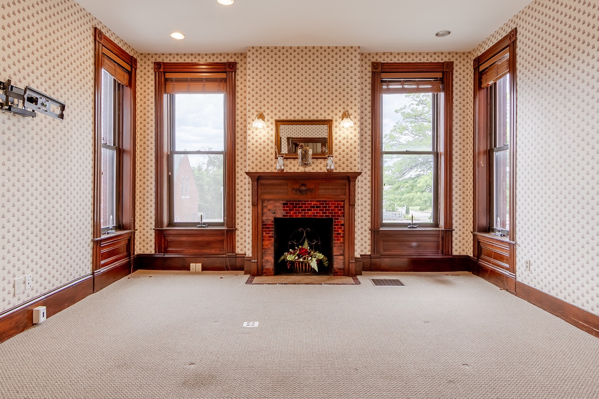 25 Harvard Street Property Photo 16