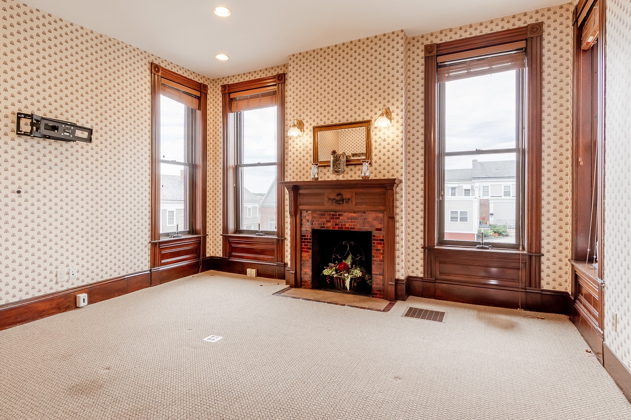25 Harvard Street Property Photo 18