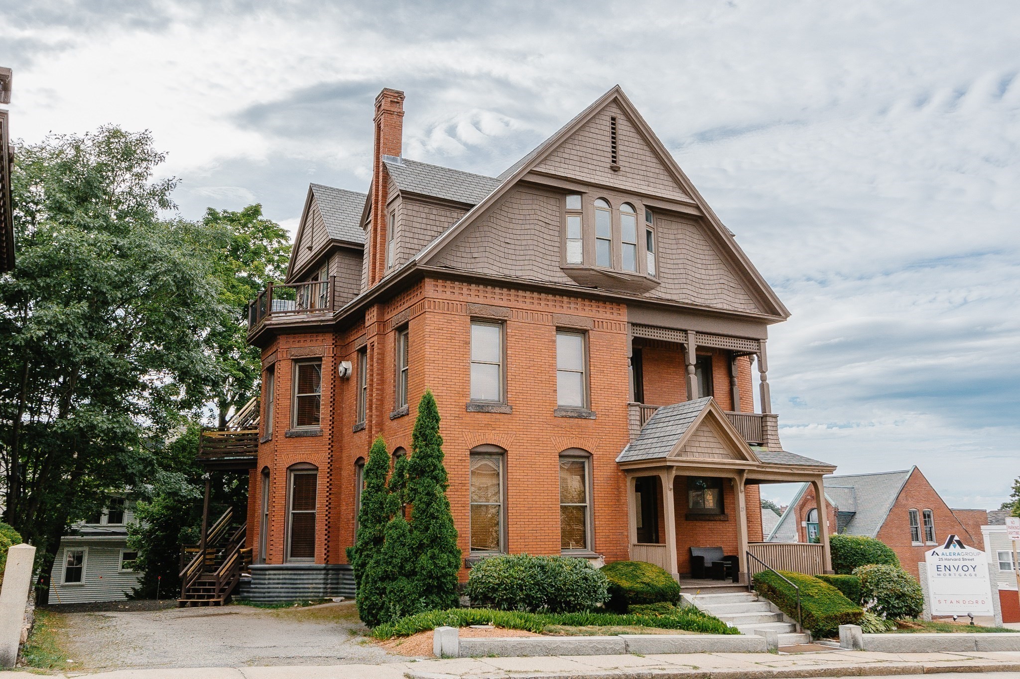 25 Harvard Street Property Photo 23