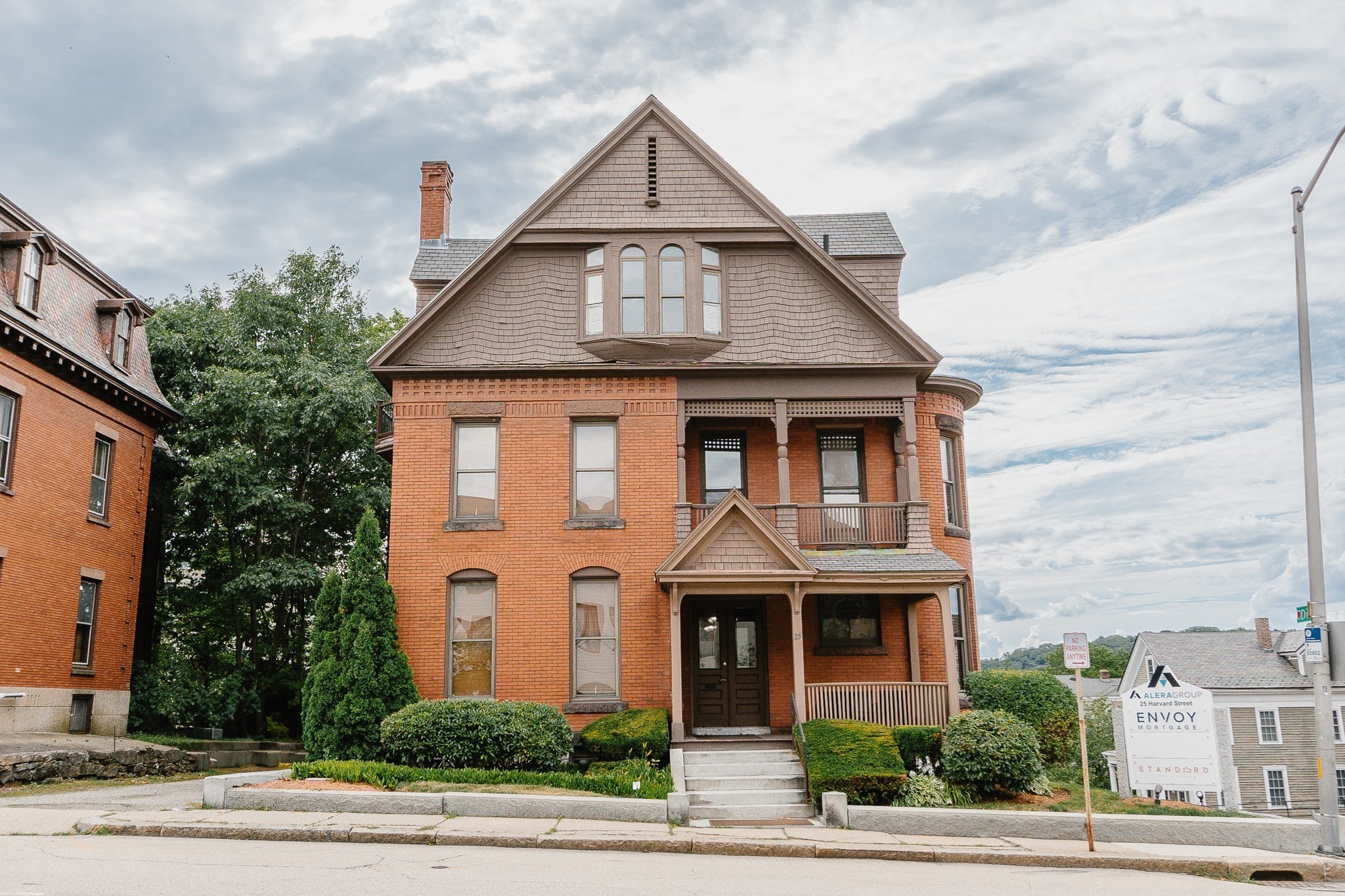 25 Harvard Street Property Photo 24