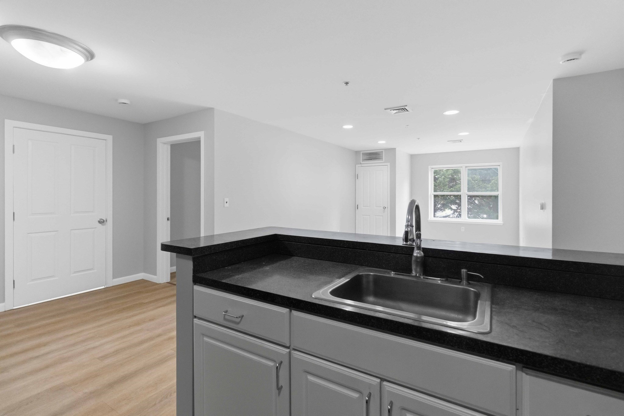 30 Franklin St # 116 Property Photo 9