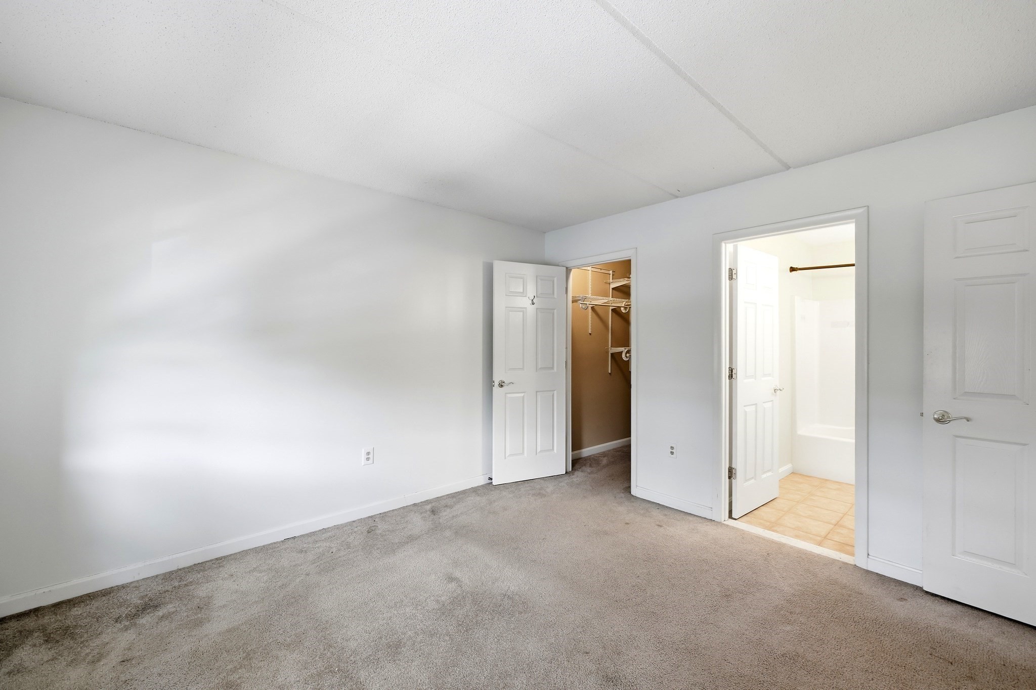 36 Maple Crest Cir # F Property Photo 13