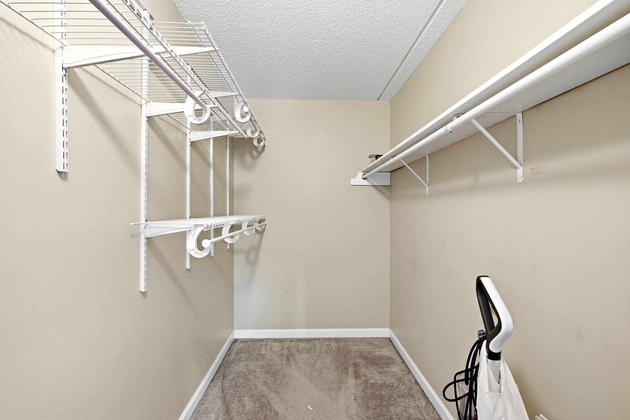 36 Maple Crest Cir # F Property Photo 17
