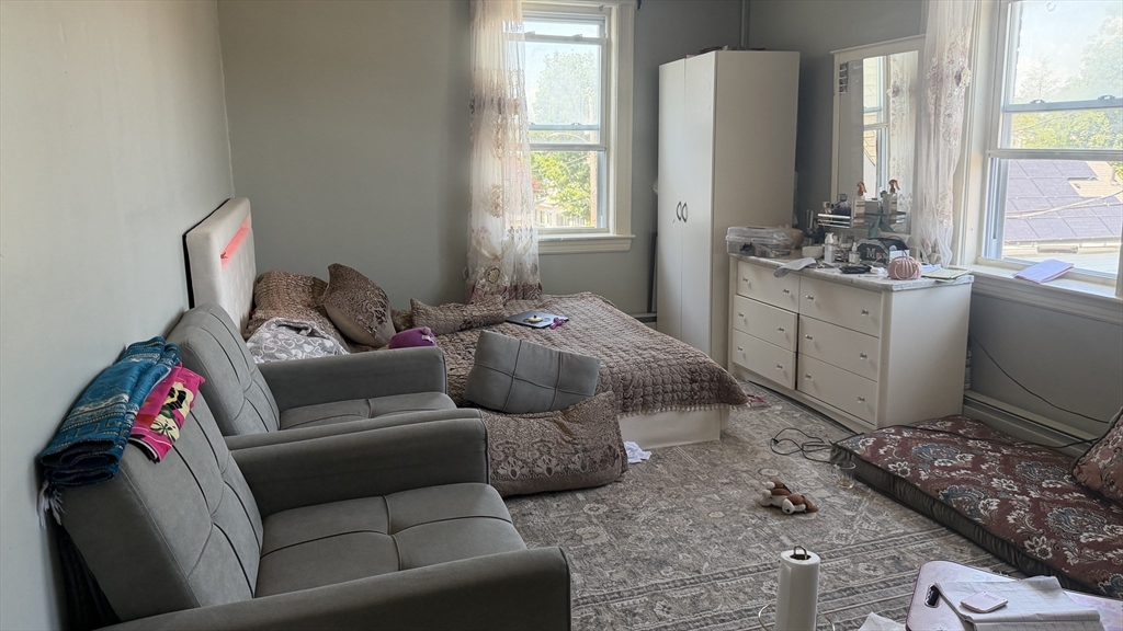 99 Newbury Ave Property Photo 3