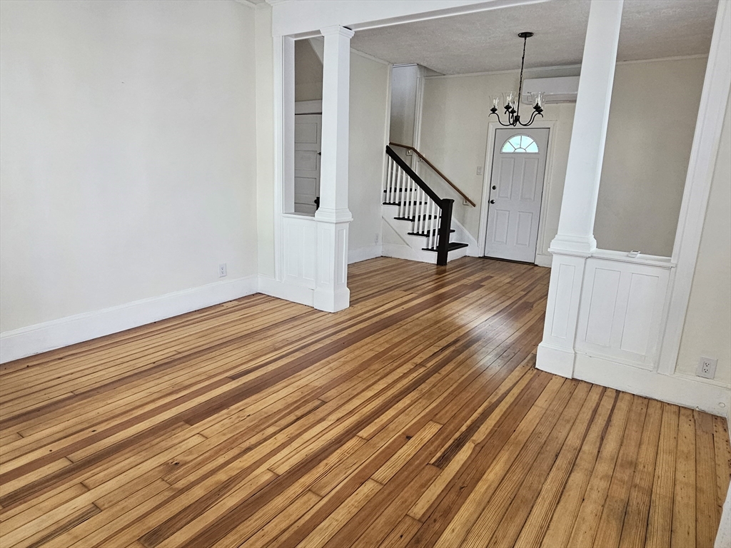 168 Spring St Property Photo 4