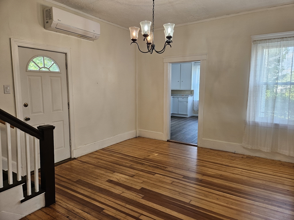 168 Spring St Property Photo 7