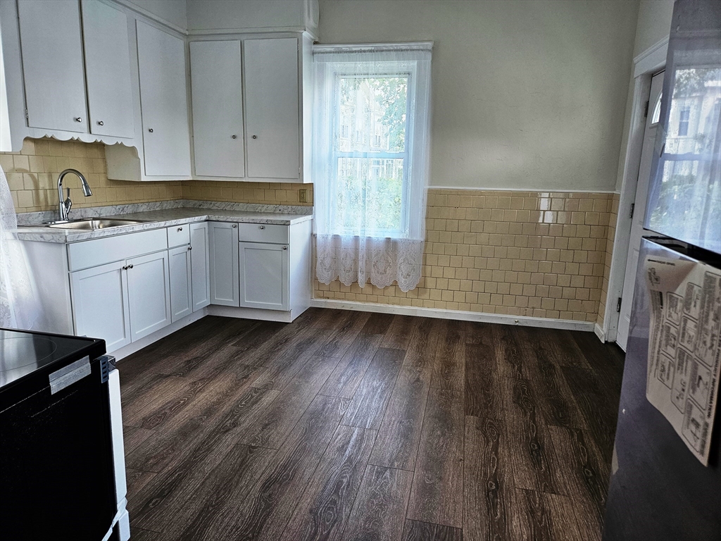 168 Spring St Property Photo 8