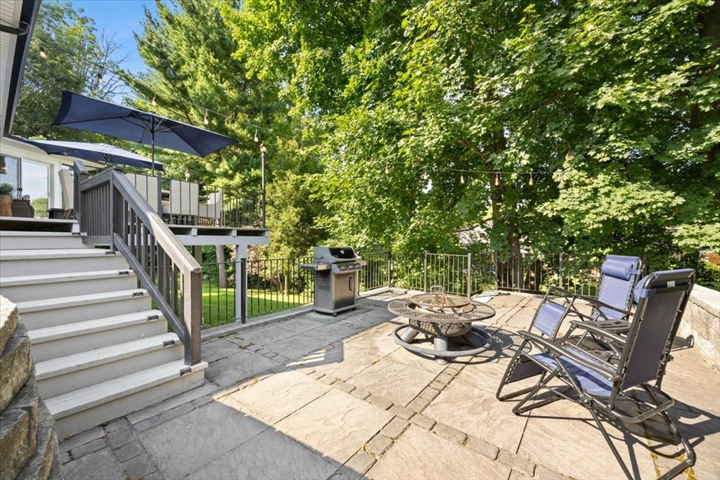135 Fairview Ave. Property Photo 10
