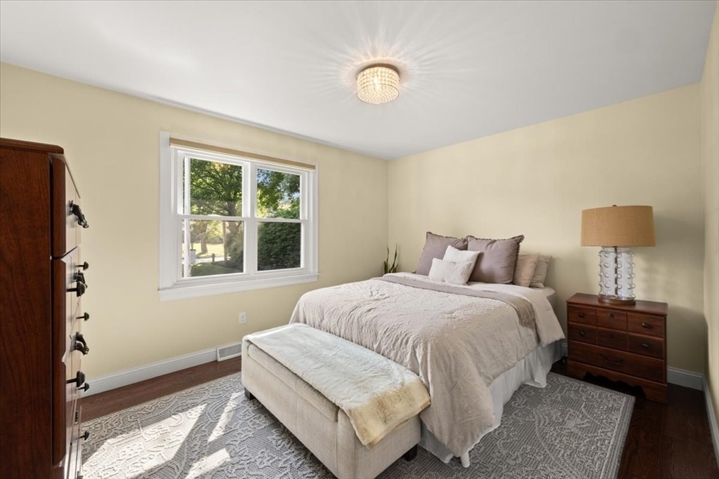 135 Fairview Ave. Property Photo 37