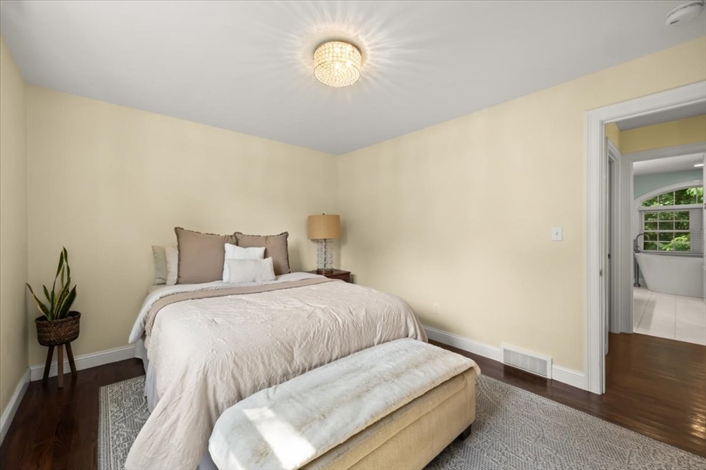 135 Fairview Ave. Property Photo 38