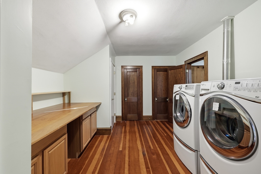 303 E State St Property Photo 26