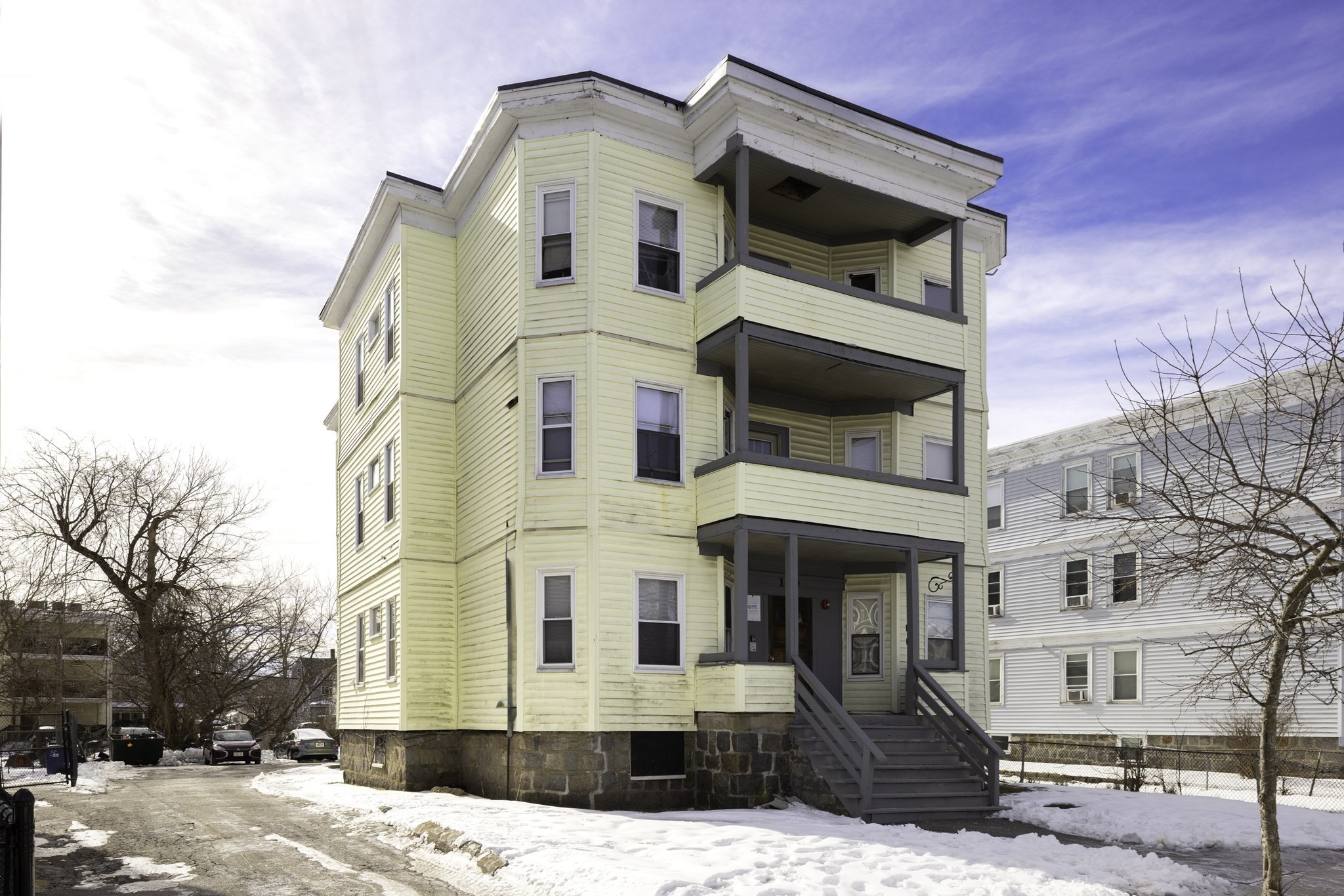 140 Callender St Property Photo 2