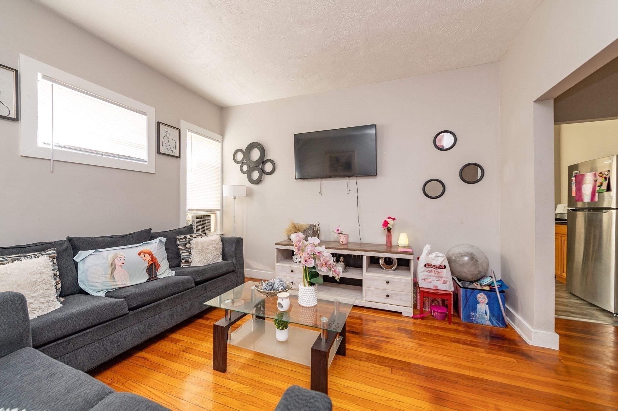 140 Callender St Property Photo 6