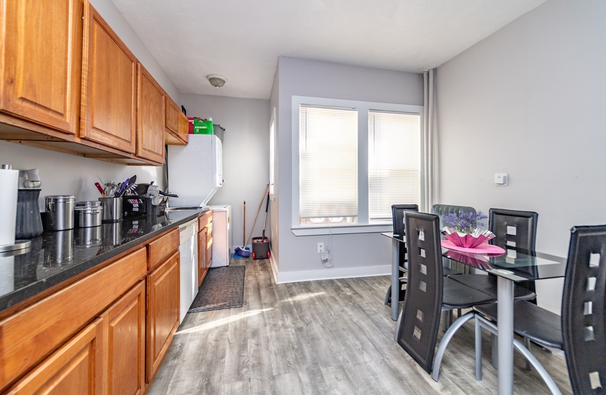 140 Callender St Property Photo 8