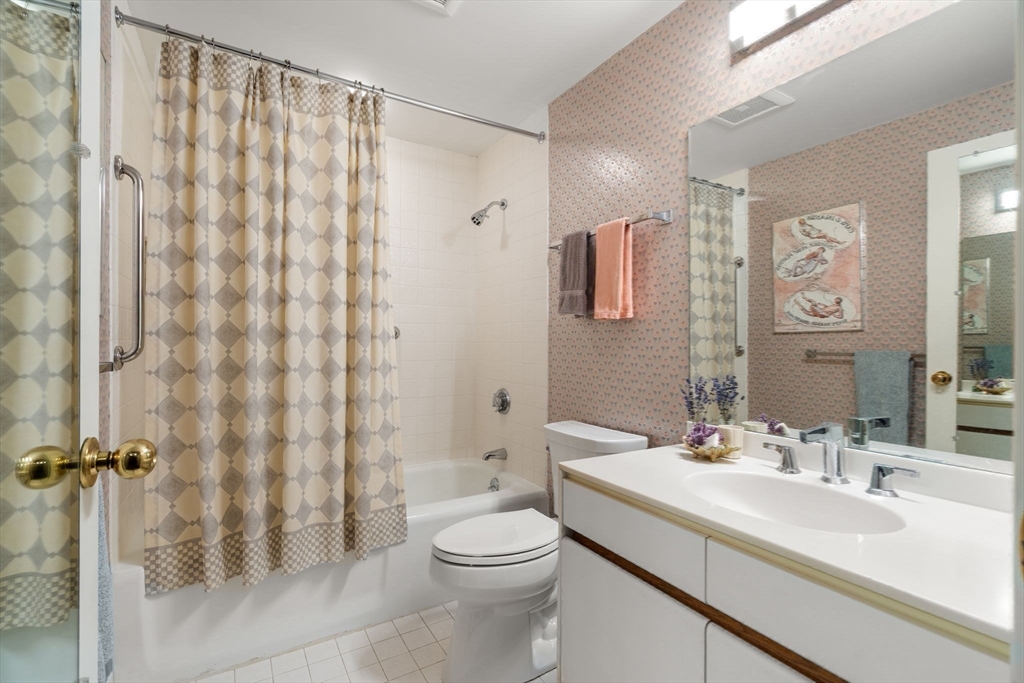 130 Mount Auburn St # 110 Property Photo 25