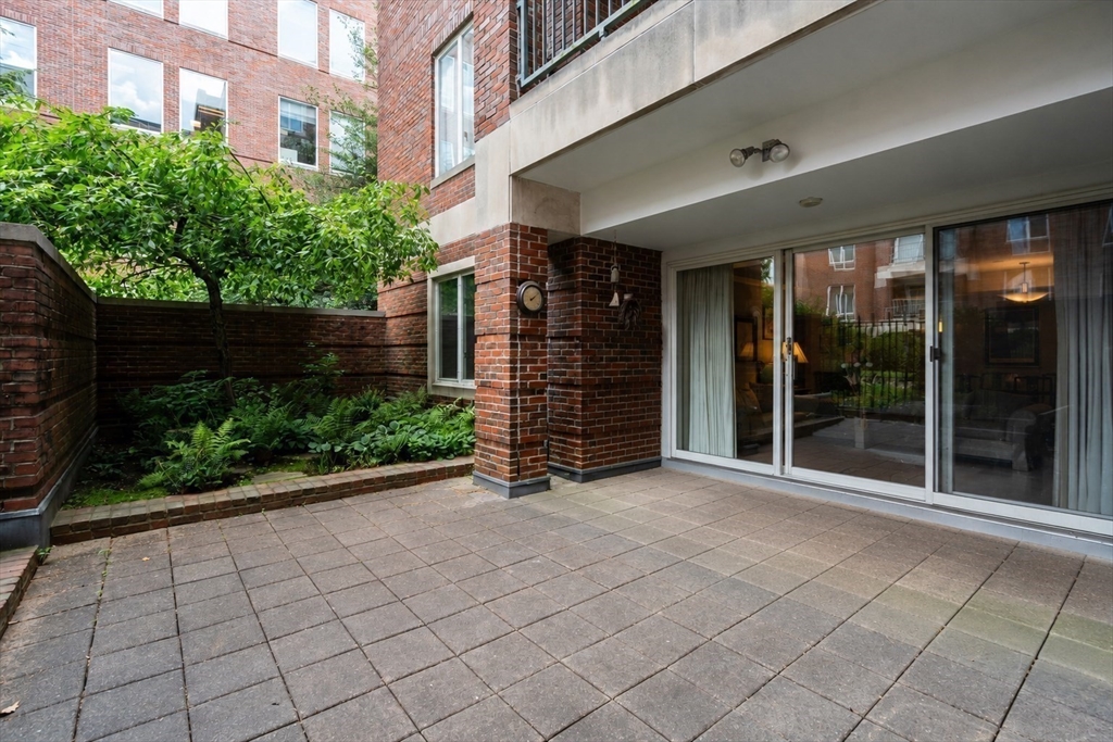 130 Mount Auburn St # 110 Property Photo 28