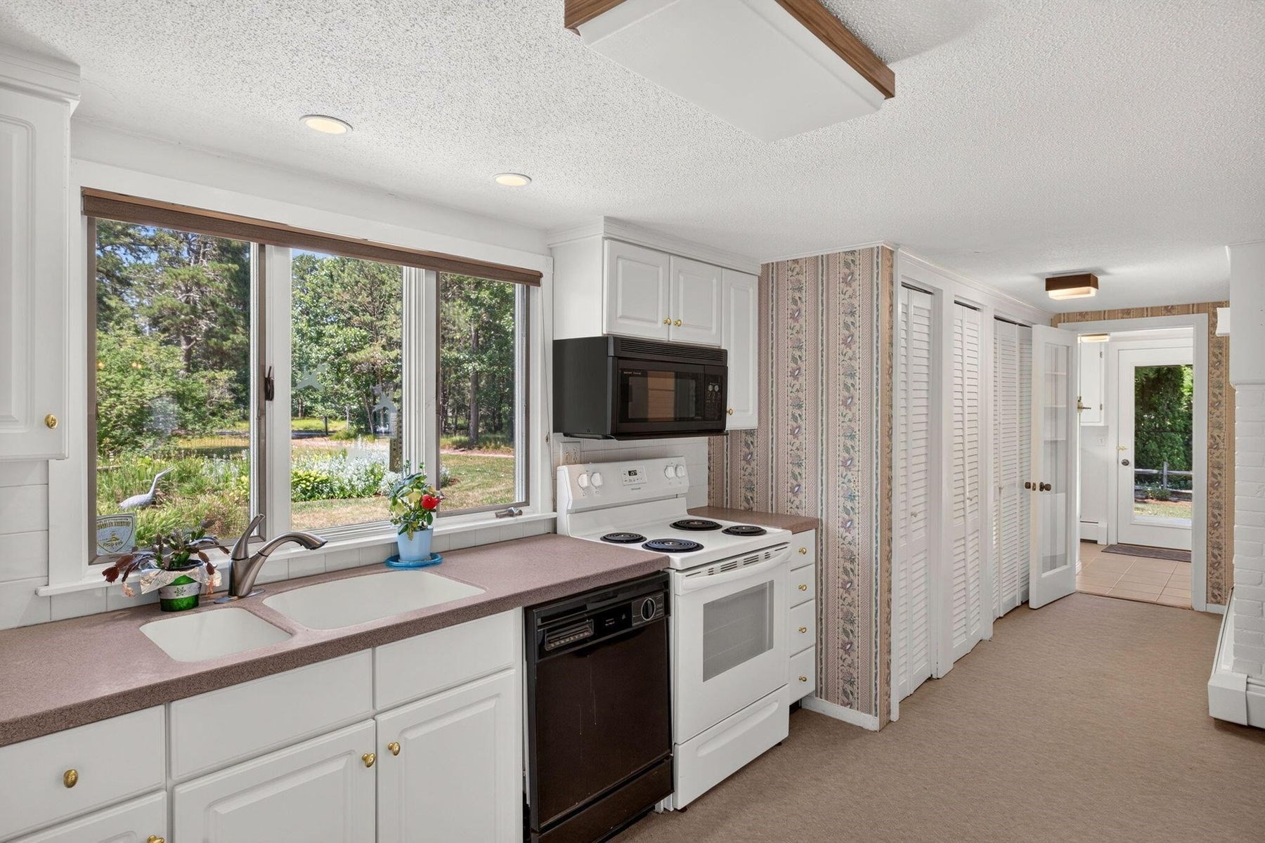 30 Fairway Road Property Photo 21