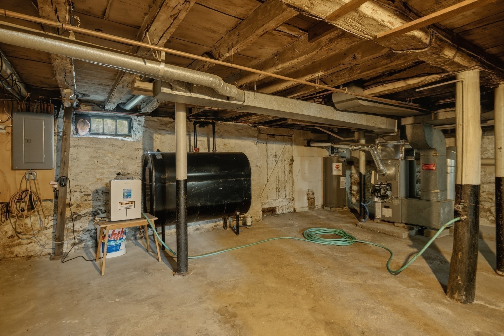 989 Cohannet St Property Photo 17