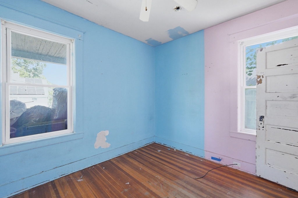 15-17 Alden Ave Property Photo 20