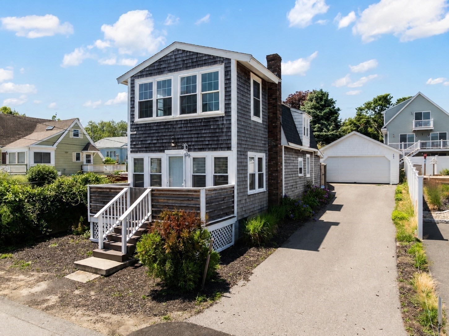 29 Aquidneck Ave Property Photo 1