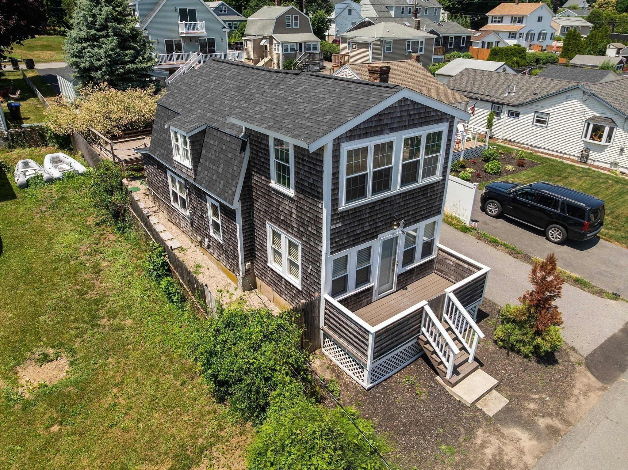 29 Aquidneck Ave Property Photo 25