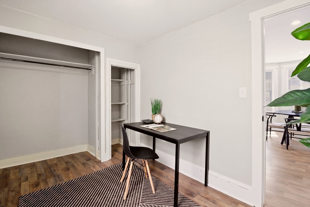 184 Summer St Property Photo 10