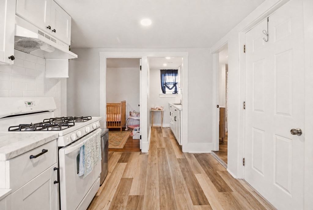 184 Summer St Property Photo 17