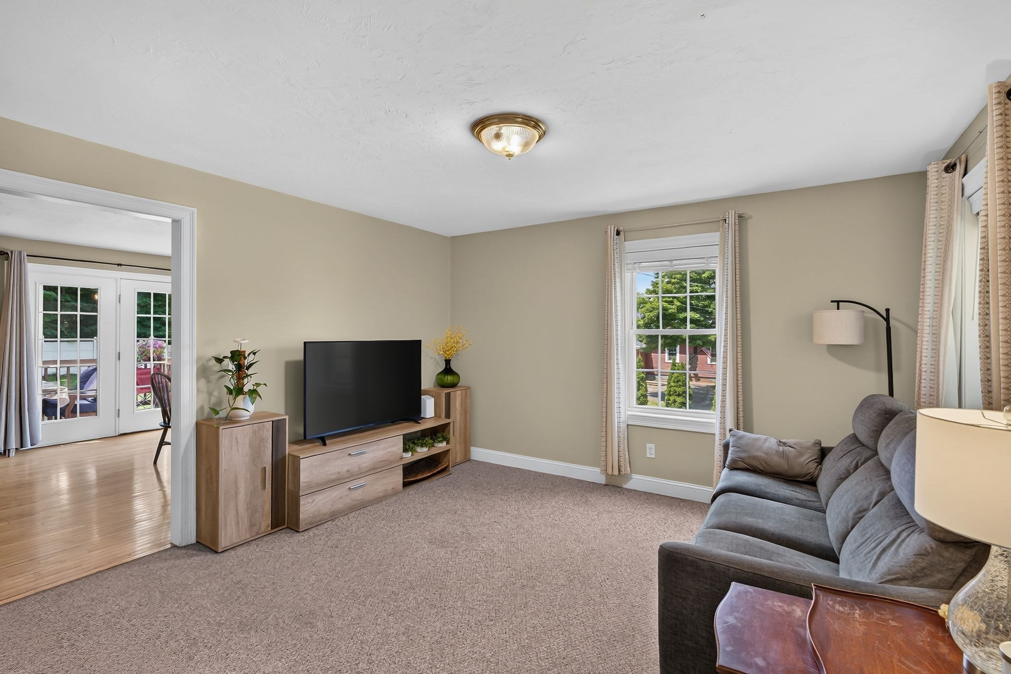 100 Mechanic St Property Photo 3