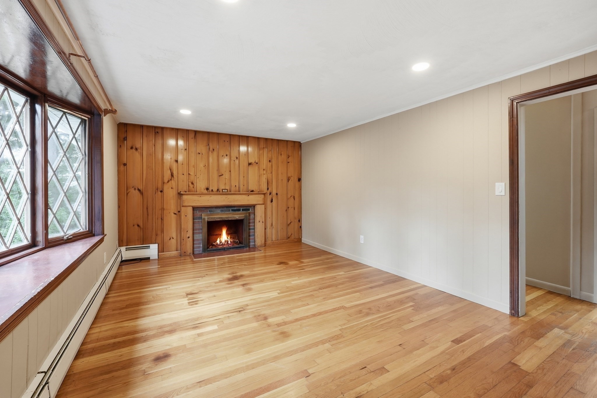 28 Spring Rd Property Photo 5