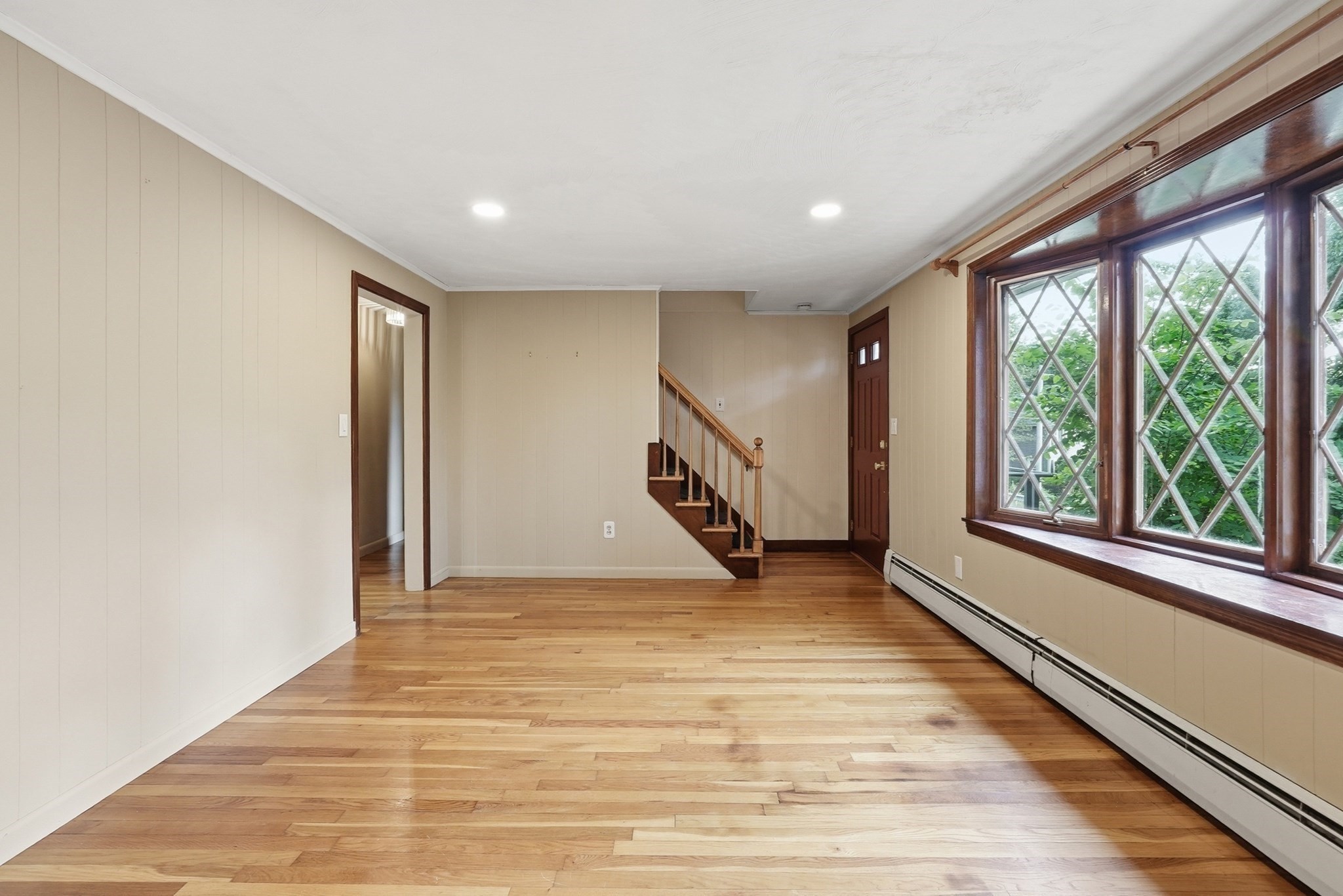 28 Spring Rd Property Photo 6