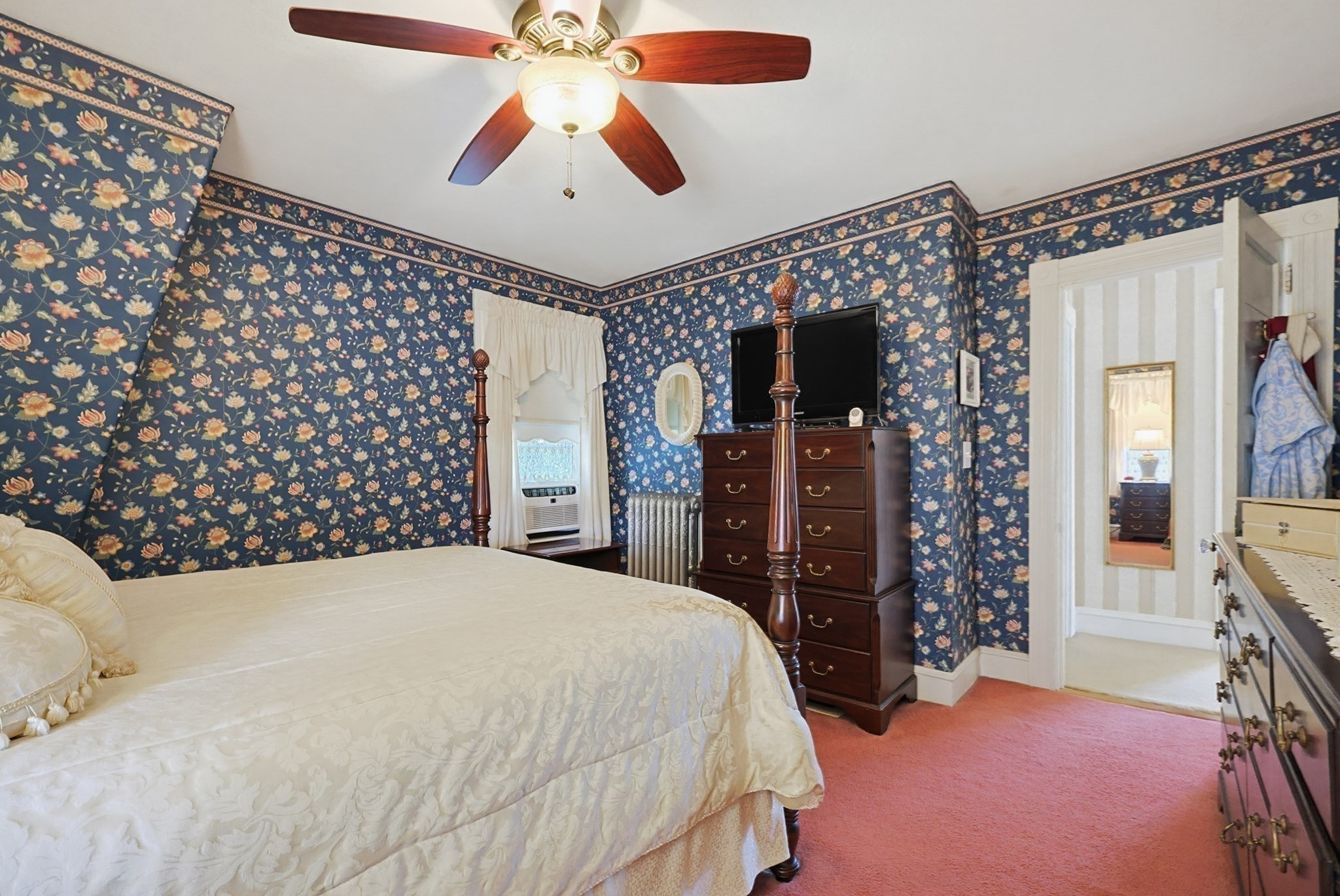 618 Robeson Street Property Photo 11