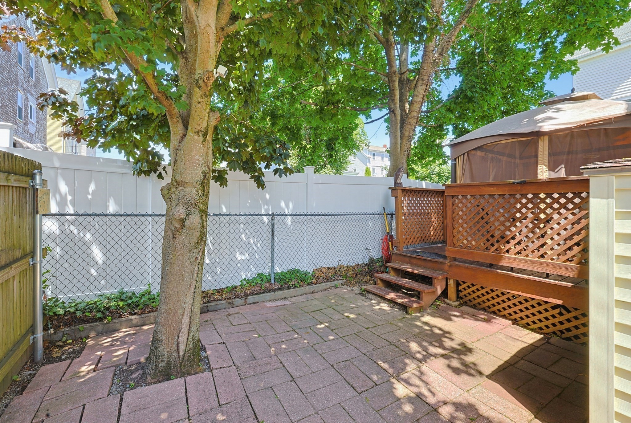 618 Robeson Street Property Photo 20