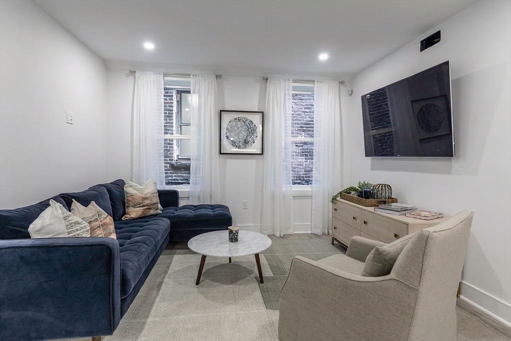 149 Charles St # 6 Property Photo 3