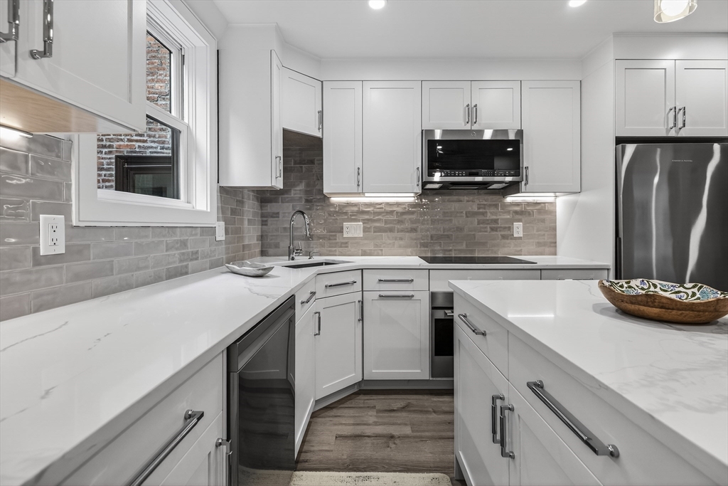 149 Charles St # 6 Property Photo 6