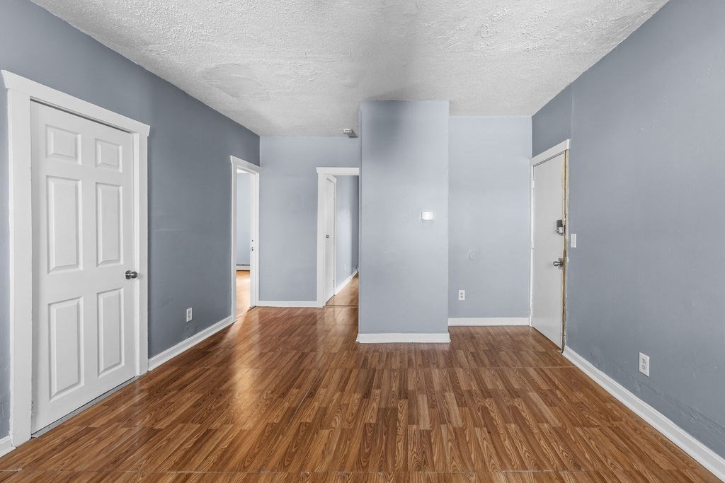 1272 Pleasant St Property Photo 10