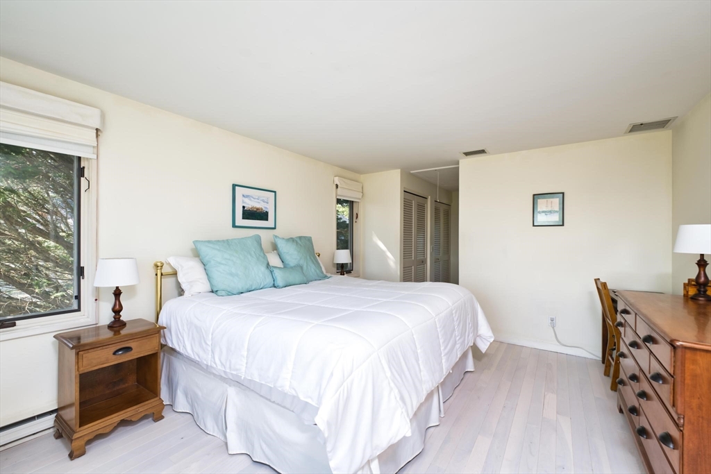 34 North Shore # 3 Property Photo 11