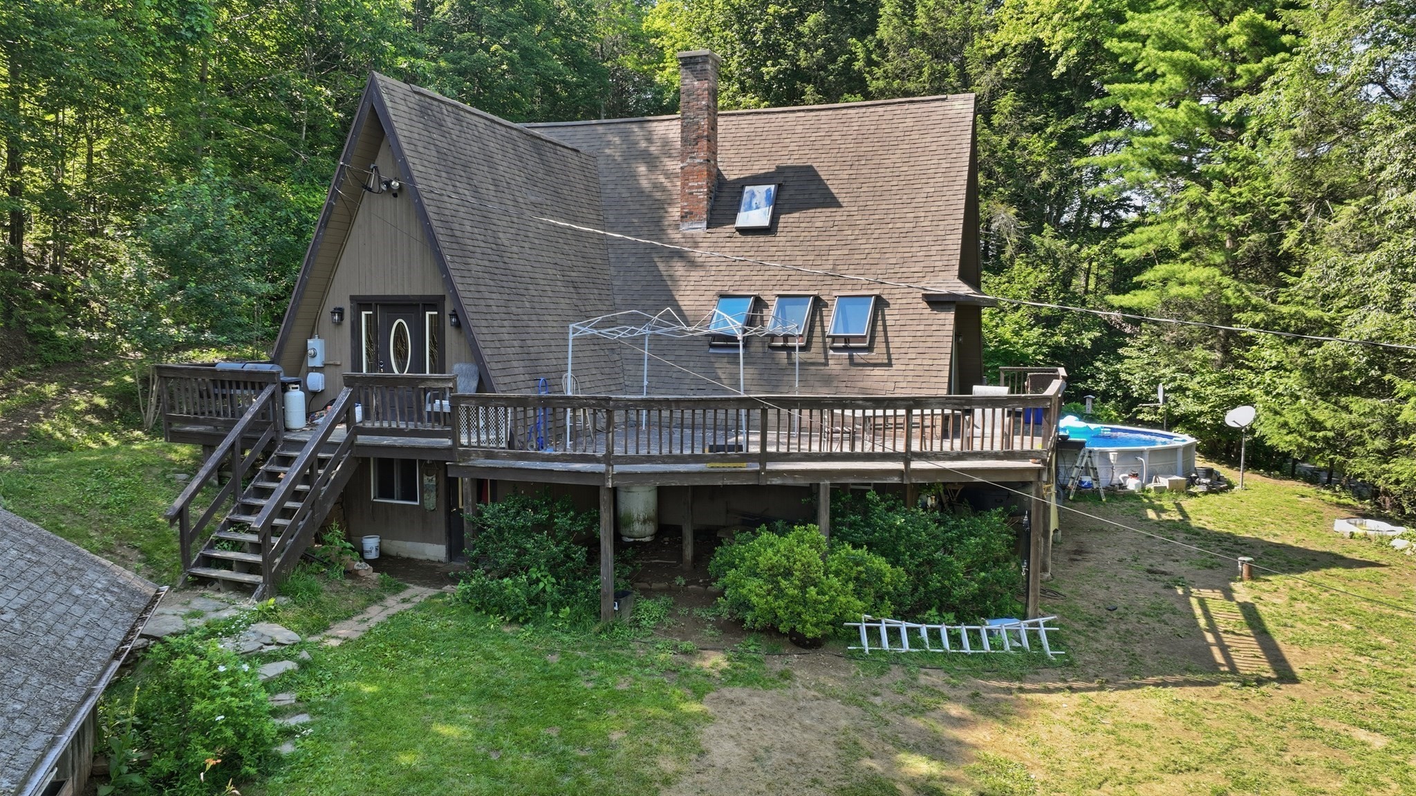 143 River Rd Property Photo 1