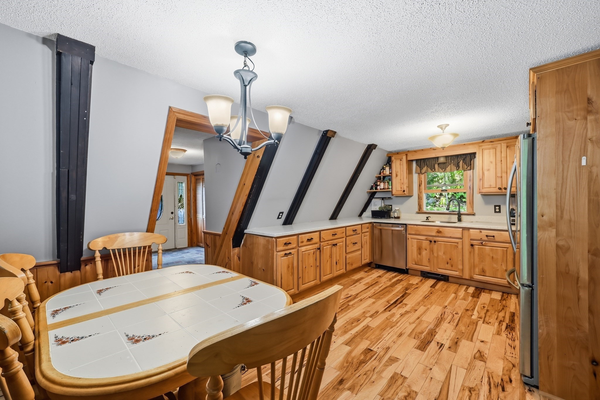 143 River Rd Property Photo 9