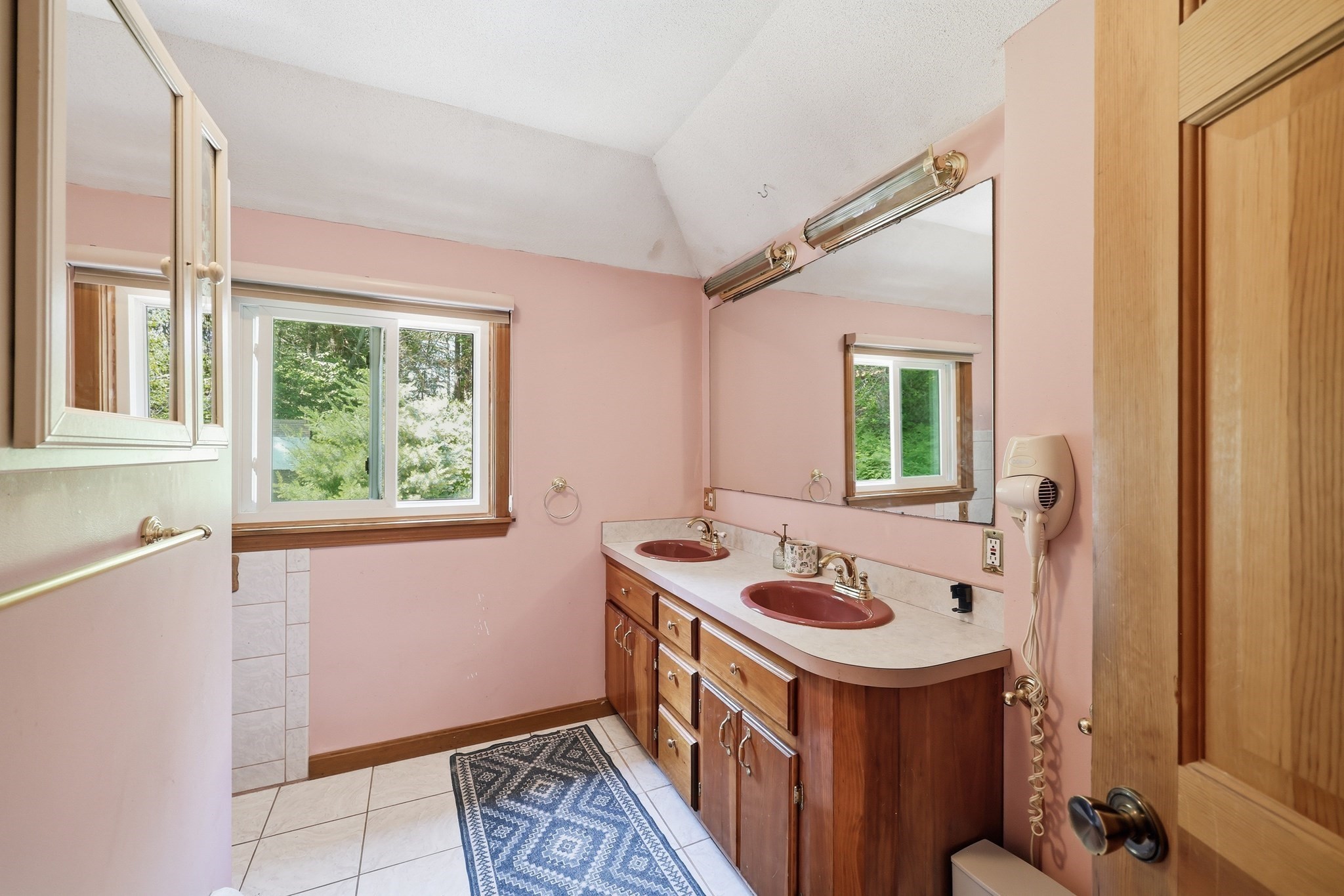 143 River Rd Property Photo 21