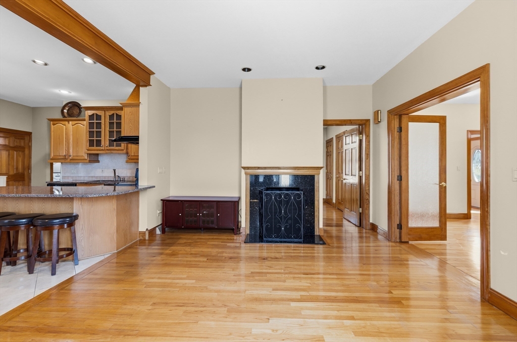 167 Center St Property Photo 16
