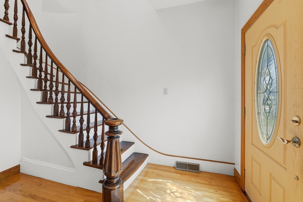 167 Center St Property Photo 23