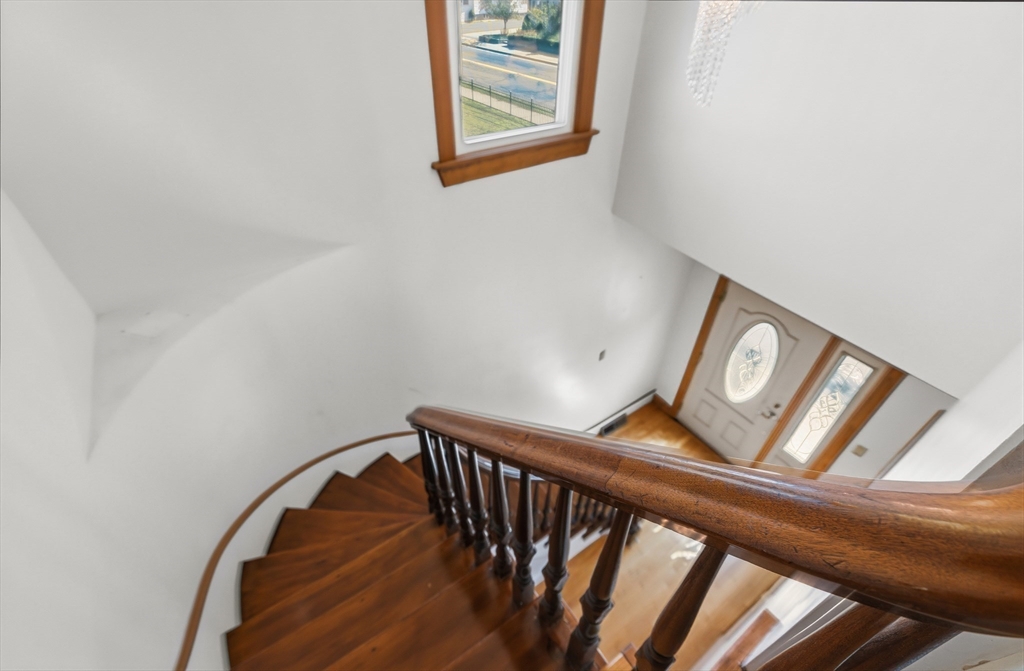 167 Center St Property Photo 24