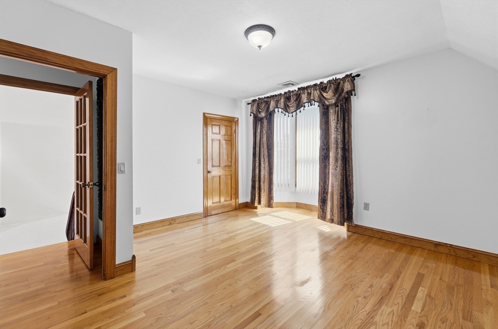 167 Center St Property Photo 27