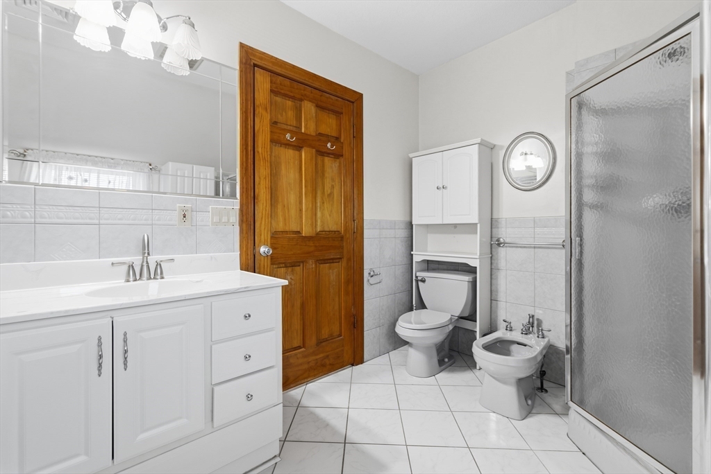 167 Center St Property Photo 31