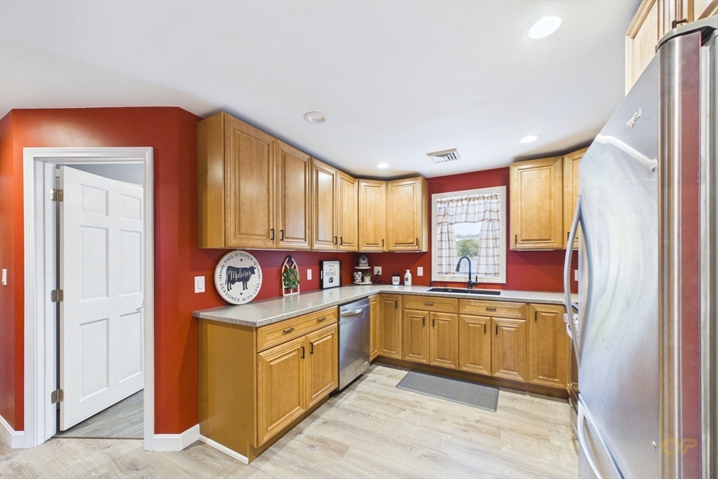 28 Hancock St Property Photo 11