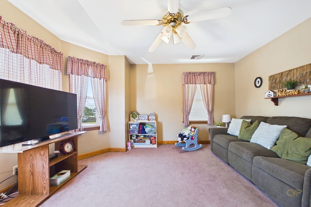 28 Hancock St Property Photo 14