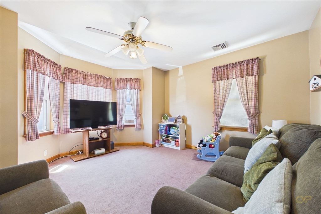 28 Hancock St Property Photo 15