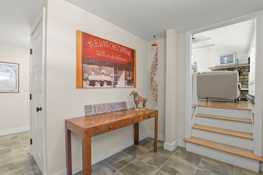 20 Burg Ave Property Photo 9